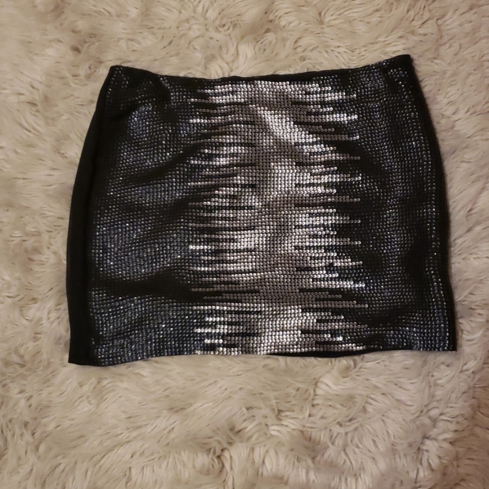 Black and silver sequins skirt